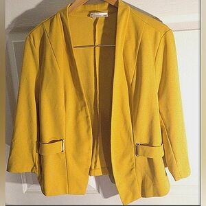 89th & Madison Woman's Yellow open front blazer / jacket Lightweight